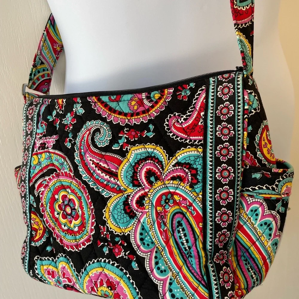 Vibrant Parisian Paisley Design Women’s  Bag by Vera Bradley NEW Retired - Picture 2 of 10
